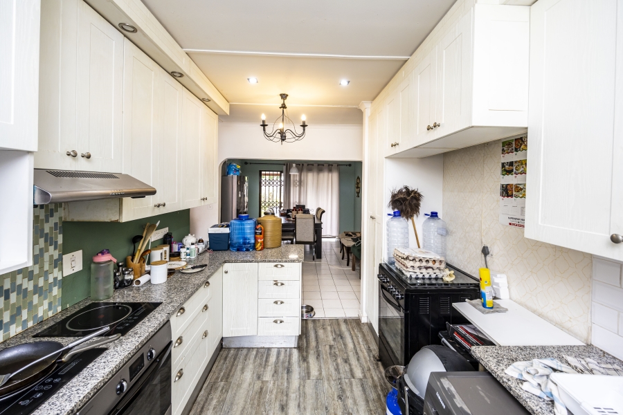 4 Bedroom Property for Sale in Nahoon Valley Park Eastern Cape